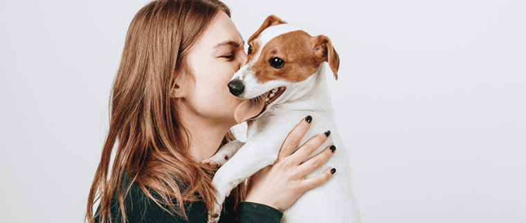 Femme avec son chien